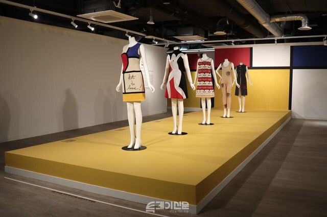 <상상력 옷장> 전시 전경 사진&nbsp;©투데이신문<br>