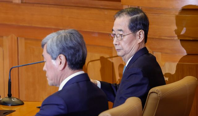 한덕수 전 국무총리가 지난해 2월 서울 종로구 헌법재판소에서 열린 탄핵심판 1차 변론에 출석해 있다. [사진제공=뉴시스]