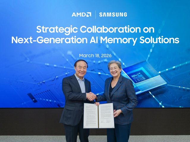 지난 3월 18일 삼성전자 DS부문장과 리사 수 AMD 최고경영자(CEO)가 경기 삼성전자 최첨단 반도체 생산지인 평택 팹에서 차세대 AI 메모리·컴퓨팅 기술 분야 협력을 확대하는 업무협약(MOU)을 체결한 뒤 기념촬영을 하고 있다. [사진제공=삼성전자]