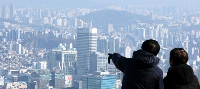 서울 중구 남산에서 본 서울시내 아파트와 주택. [사진=뉴시스]