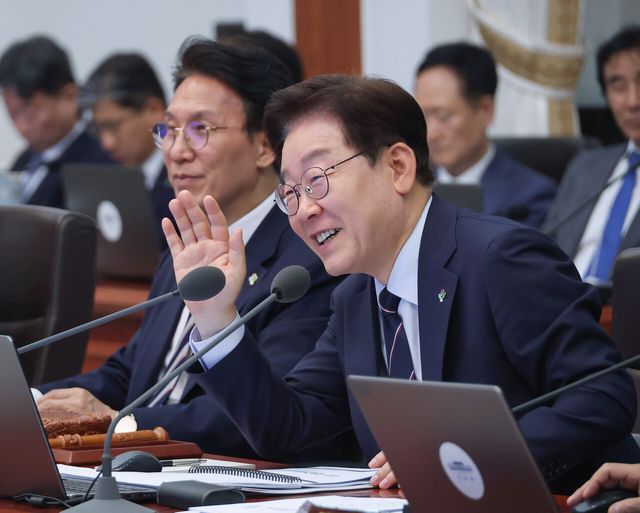 이재명 대통령이 2일 청와대에서 열린 제24회 국무회의 겸 제11차 비상경제점검회의에서 발언하고 있다. [사진제공=뉴시스]