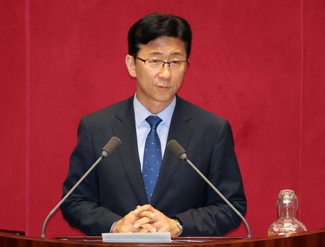 고용진 신임 국회사무총장이 30일 서울 여의도 국회에서 열린 제436회 국회(임시회) 제4차 본회의에서 인사말을 하고 있다. [사진제공=뉴시스]