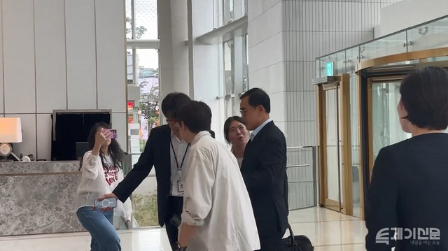 롯데상사 정기호 대표이사가 VCM 회의에 참석하고 있다. ⓒ투데이신문