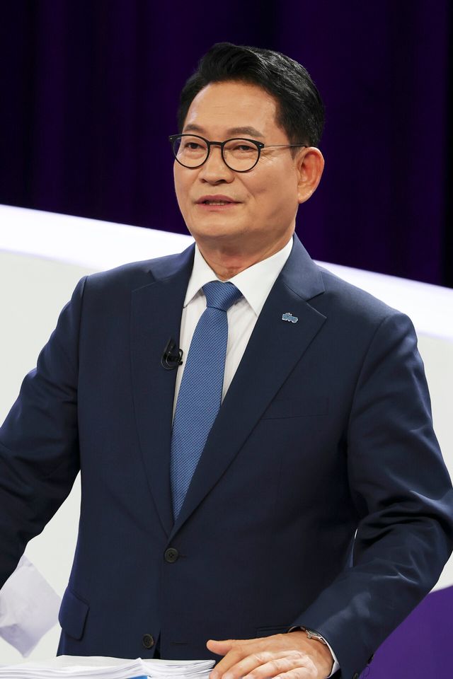 송영길 더불어민주당 당대표 후보가 29일 서울 마포구 MBC에서 열린 당대표 후보자 방송토론회에서 발언하고 있다. [사진제공=뉴시스]
