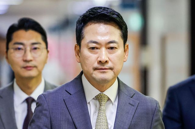 장동혁 국민의힘 대표가 지난달 30일 서울 여의도 국회에서 선관위 특검법 국회 통과 관련 기자회견에 참석하고 있다. [사진제공=뉴시스]