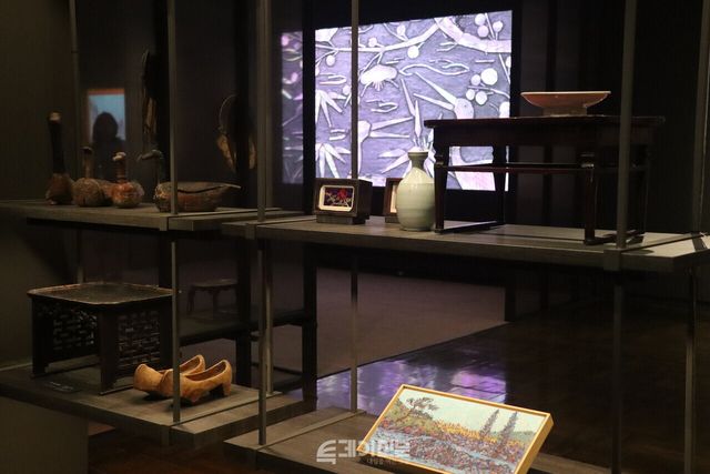 전통 공예에 관심을 보였던 이대원 작가&nbsp;©투데이신문