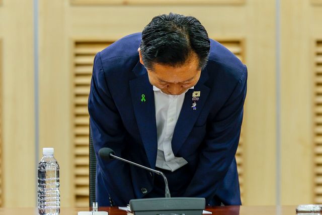 정청래 더불어민주당 당대표 후보가 5일 서울 여의도 국회 의원회관에서 열린 서울시 공무직 노동자 간담회에서 인사를 하고 있다. [사진제공=뉴시스]