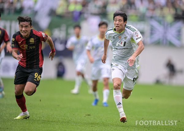 박수일(왼쪽, FC서울), 안현범(오른쪽, 전북현대). 서형권 기자