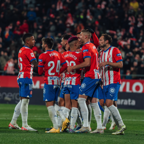 승리를 축하하는 지로나 선수들.&nbsp;지로나 공식 X 캡처