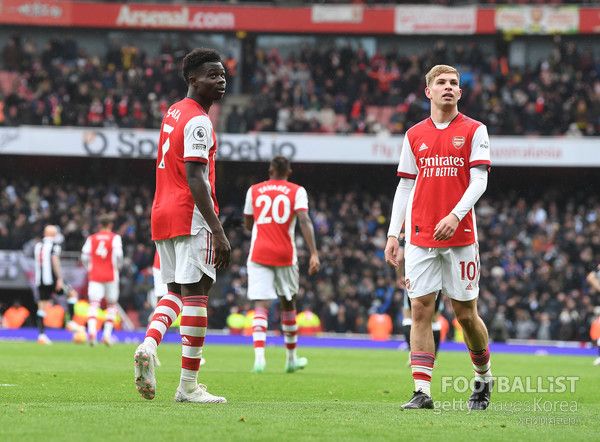 부카요 사카(왼쪽), 에밀 스미스로우(이상 아스널). 게티이미지코리아