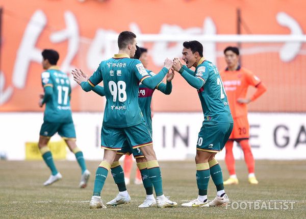 안톤(왼쪽), 조유민(이상 대전하나시티즌). 서형권 기자