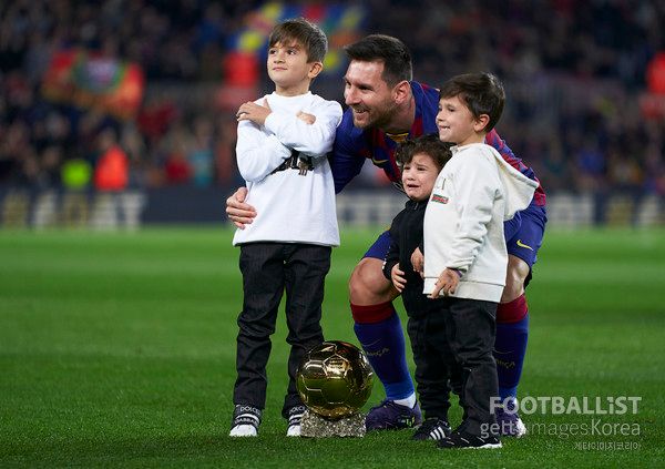 왼쪽부터 티아고 메시, 리오넬 메시, 치로 메시, 마테오 메시. 게티이미지코리아