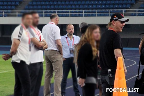 글레이저 구단주(우측). 풋볼리스트