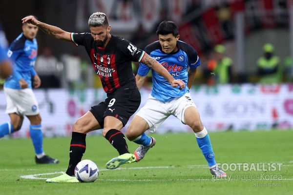 올리비에 지루(왼쪽, AC밀란)와 김민재(나폴리). 게티이미지코리아