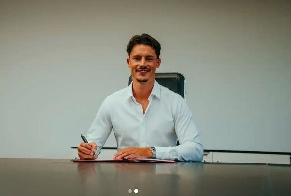 로빈 코흐(아인트라흐트프랑크푸르트). 아인트라흐트프랑크푸르트 홈페이지 캡처