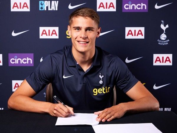 미키 판더펜(토트넘홋스퍼). 토트넘홋스퍼 트위터 캡처
