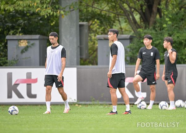 박규현(왼쪽), 백승호(중앙). 서형권 기자