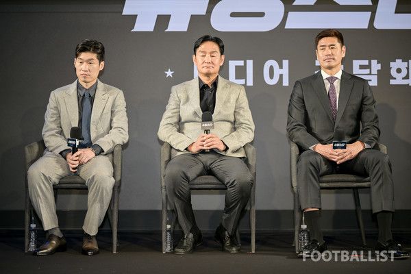 박지성 단장(왼쪽부터), 최용수 감독, 설기현 코치. 서형권 기자