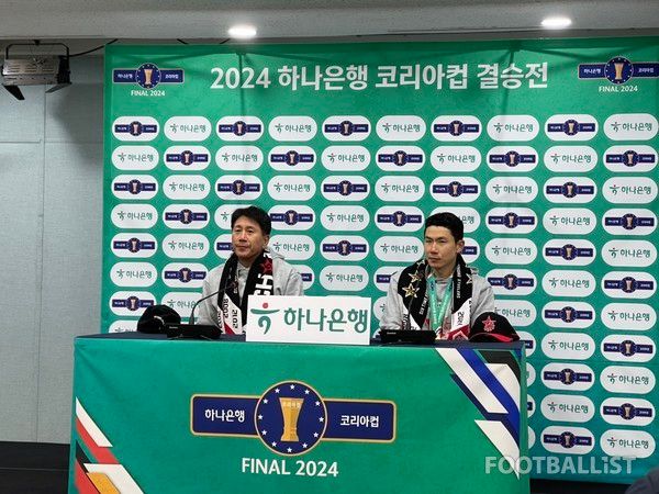 박태하 감독(왼쪽), 김인성(이상 포항스틸러스). 김희준 기자