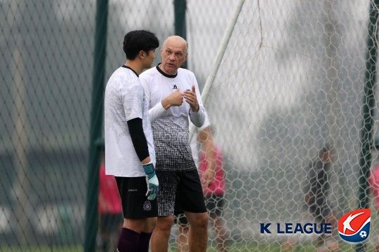 신의손 골키퍼코치. 한국프로축구연맹 제공