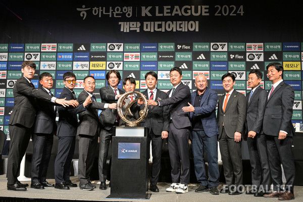 김은중 감독, 조성환 감독, 이정효 감독, 홍명보 감독, 김기동 감독, 박태하 감독, 이민성 감독, 단 페트레스쿠 감독, 윤정환 감독, 최원권 감독, 정정용 감독(왼쪽부터). 서형권 기자