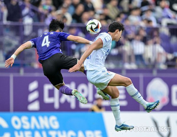 이창용(왼쪽, FC안양), 김현(오른쪽, 수원삼성). 서형권 기자