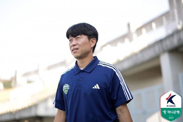 김두현 전북현대 감독. 한국프로축구연맹 제공