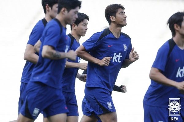하창래(가운데, 남자 축구대표팀). 대한축구협회 제공
