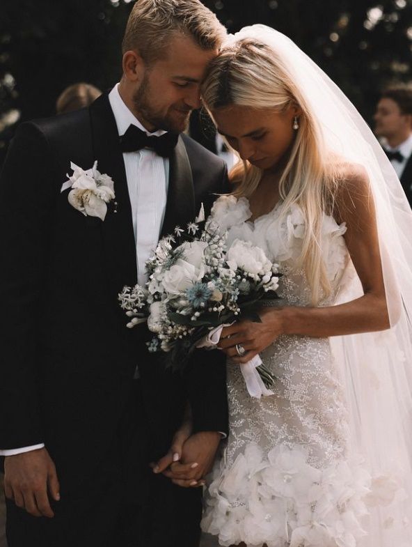 안네키 몰레나르 SNS