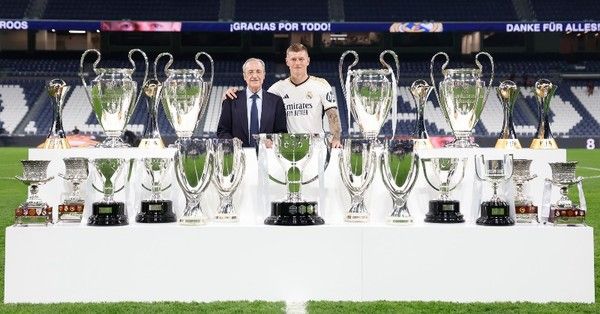 플로렌티노 페레스 회장(왼쪽), 토니 크로스(이상 레알마드리드). 레알마드리드 X(구 트위터) 캡처