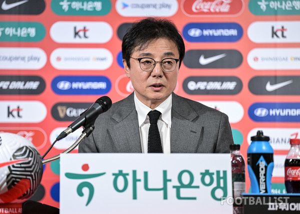 황선홍 축구 국가대표팀 임시 감독. 서형권 기자
