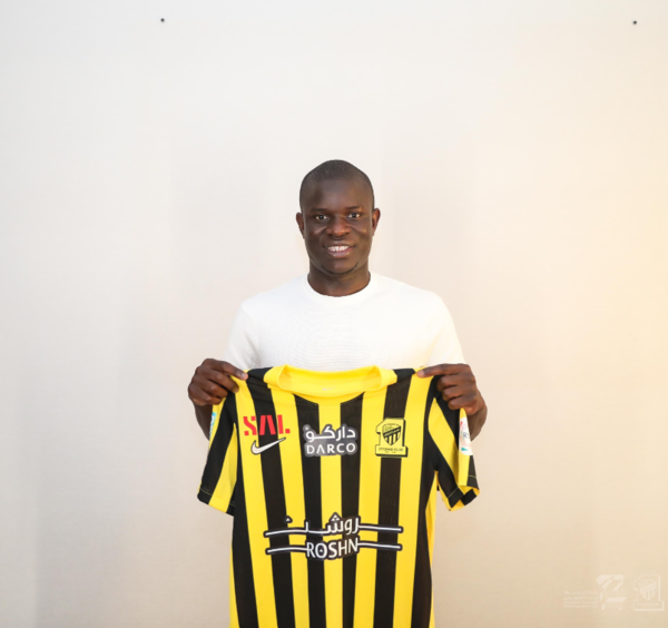 은골로 캉테. 알이티하드 트위터 캡처