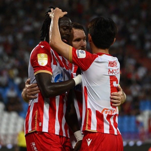 츠르베나즈베즈다.&nbsp;츠르베나즈베즈다 인스타그램 캡처