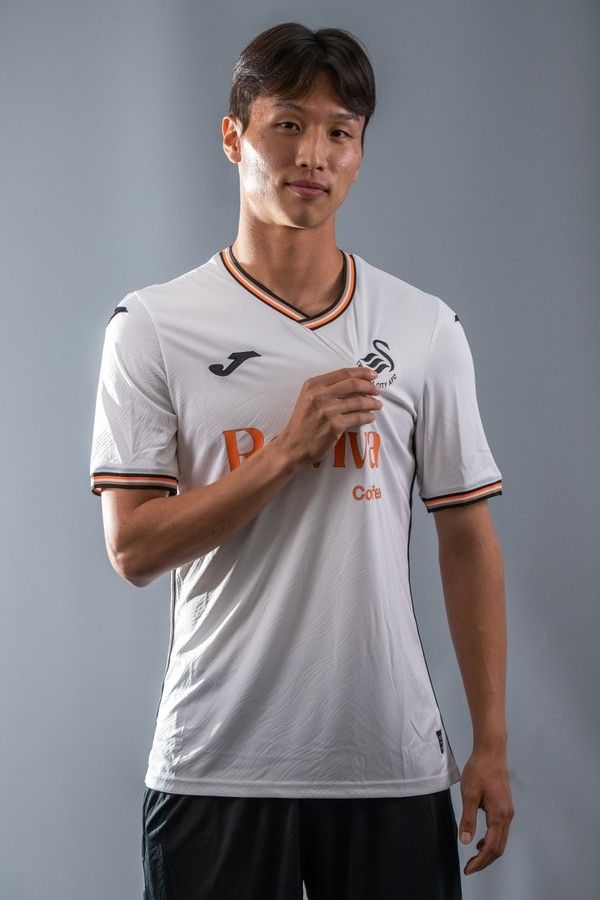 엄지성(스완지시티). 스완지시티 X(구 트위터) 캡처