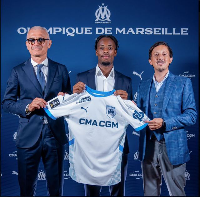 엘리예 와히(올랭피크마르세유). 올랭피크마르세유 X 캡처