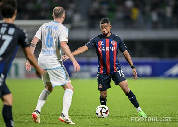안데르손(오른쪽, 수원FC). 서형권 기자