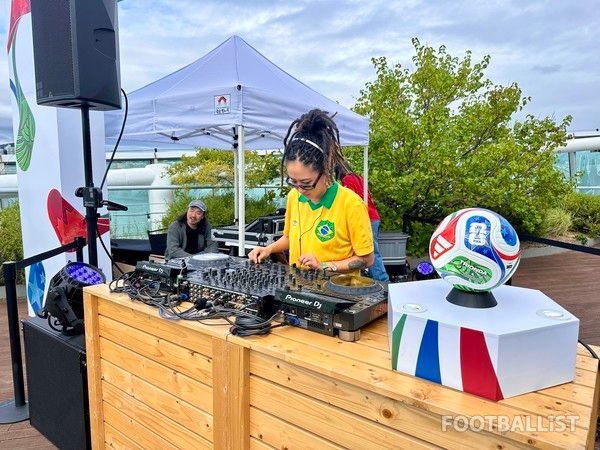 4층 DJ 부스. 김진혁 기자