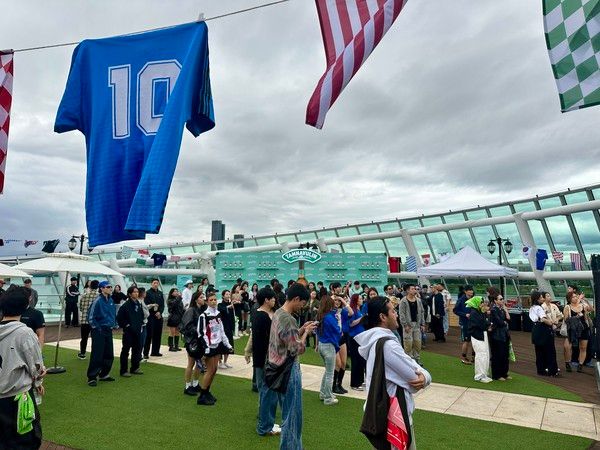 인파가 몰린 5층. 김진혁 기자