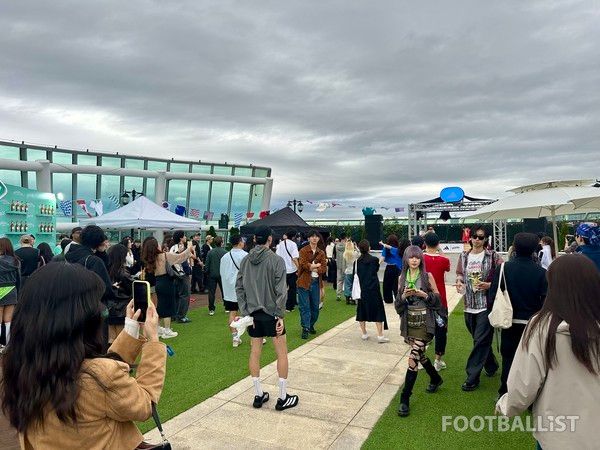 인파가 몰린 5층. 김진혁 기자