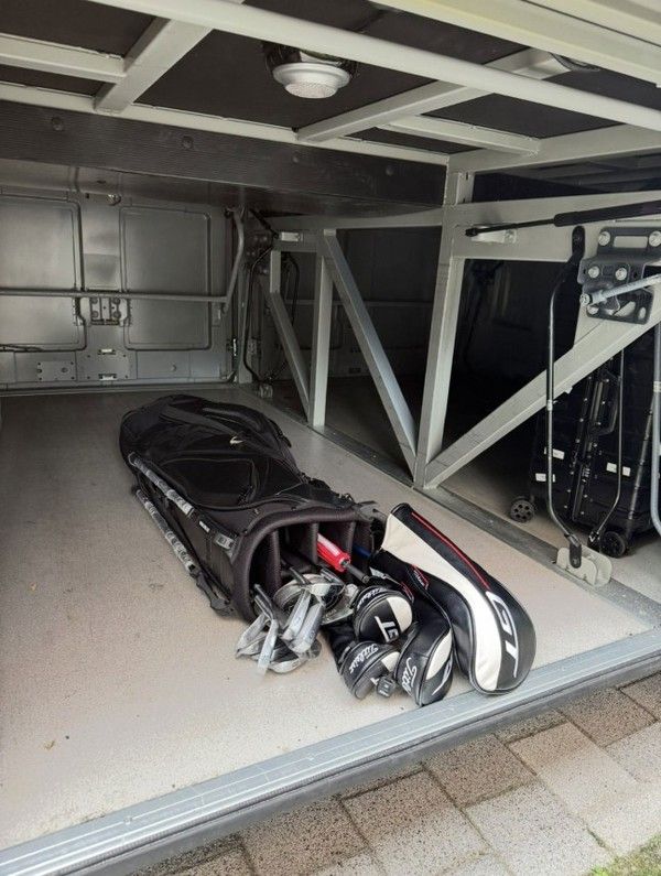 신태용 감독의 골프가방. 인터넷 커뮤니티 갈무리