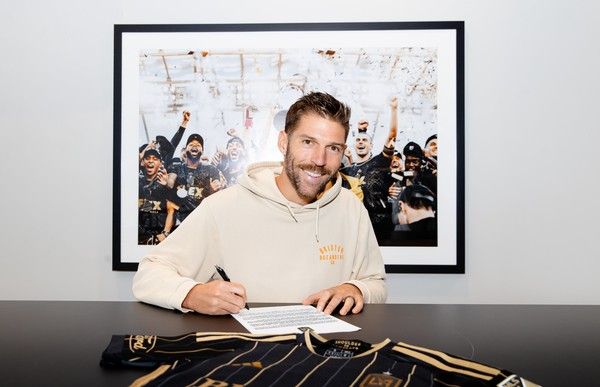 라이언 홀링스헤드(LAFC). LAFC X 캡처