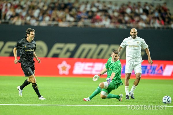 카카(왼쪽, FC스피어), 이케르 카시야스(가운데), 마이콘(오른쪽, 실드 유나이티드). 서형권 기자