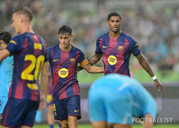 페드리(왼쪽), 래시퍼드(오른쪽, FC바르셀로나). 서형권 기자