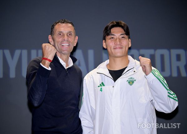 거스 포옛 감독(왼쪽), 박진섭(이상 전북현대). 서형권 기자