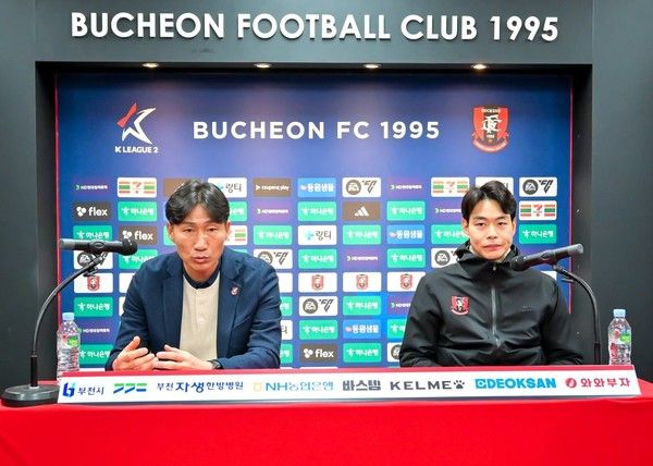 이영민 감독(왼쪽), 한지호(오른쪽). 서형권 기자