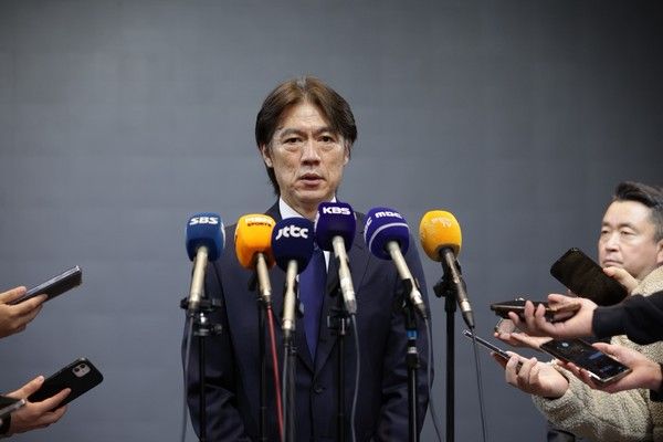 홍명보 남자 축구대표팀 감독.