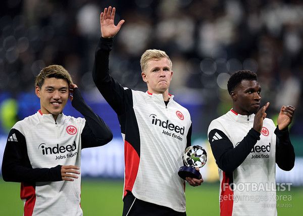 도안 리츠, 조나탄 부르카르트, 부타(왼쪽부터, 아인트라흐트프랑크푸르트 선수들). 게티이미지코리아