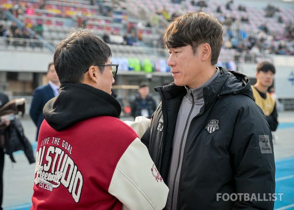 이정효 감독(왼쪽, 광주FC), 김은중 감독(오른쪽, 수원FC). 서형권 기자