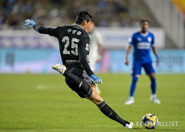 서울이랜드FC 시절 구성윤. 서형권 기자
