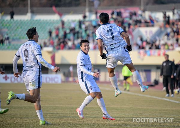 유강현, 박수일, 김승섭(왼쪽부터, 김천상무). 서형권 기자